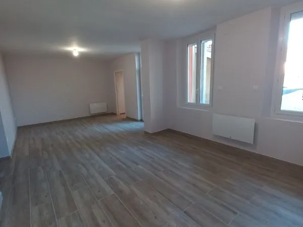 Location grand T3 avec extérieur