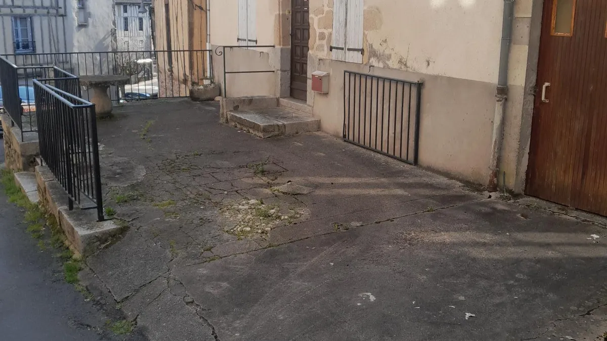 Photo 2