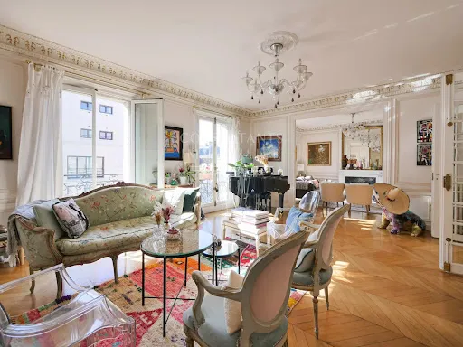 Appartement 7 pièces 215 m²