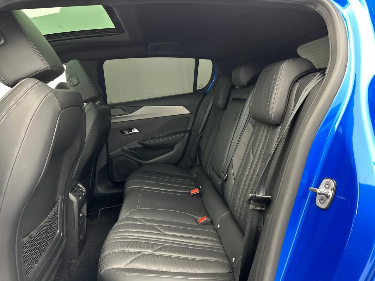 Peugeot 308 phev 225 e-eat8 gt pack — photo 12