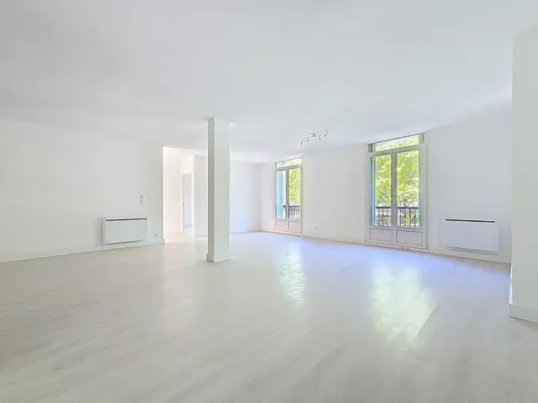 Spacieux appartement T5 de 104 m² avec belle luminosité au 1€? étage à Lamalou-les-Bains
