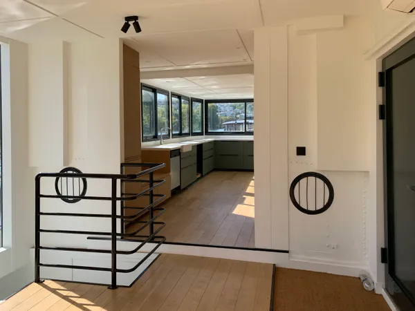 Vends péniche 150m²