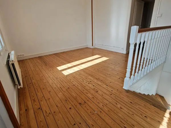 Maison de ville de 86 m² + jardin d'hiver 16 m² + cour Sud-Est 30 m² + dépendances 25 m² - Cherbourg
