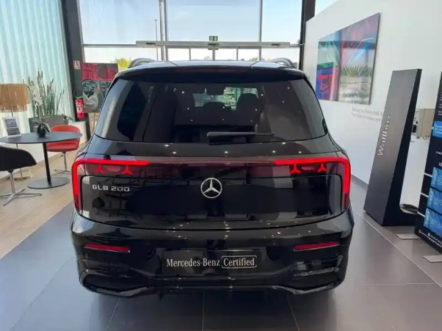 Mercedes Glb 200 — photo 2