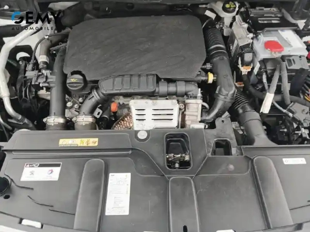 Peugeot 3008 1.2 puretech 130ch s&amp;s eat6 — photo 12