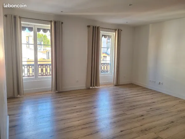 Bel ppartement T3 quai de Saône 77 m²