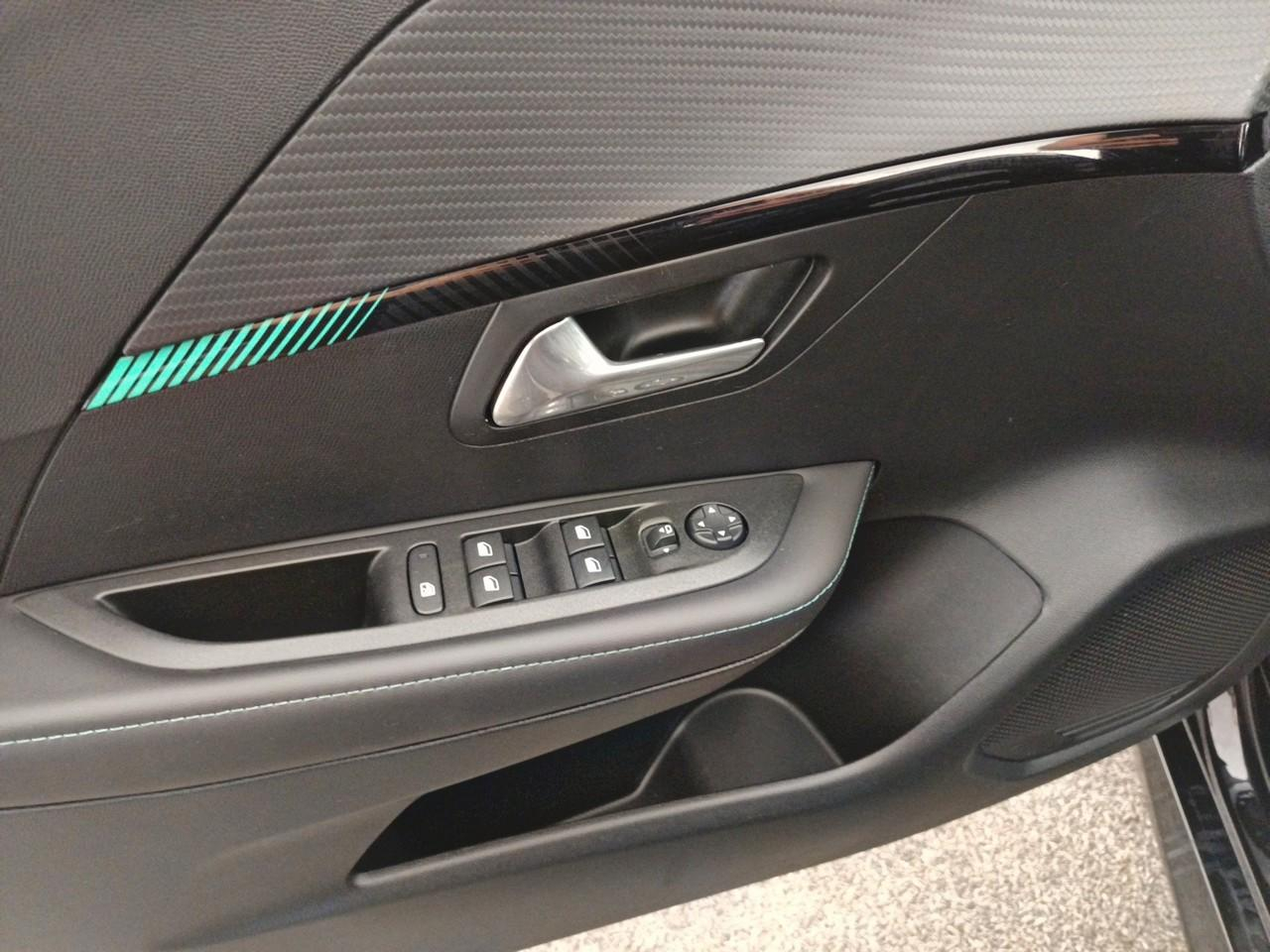 Peugeot 208 electrique 50 kwh 136ch allure — photo 19