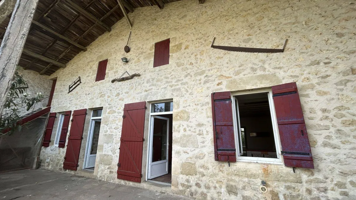 Photo 2