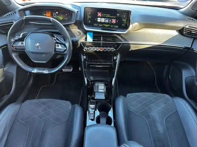 Peugeot 2008 1.2 puretech 130ch s&amp;s gt pack eat8 — photo 6