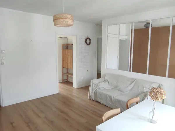Marcq-en-Baroeul- Location- T3 meublé 60 m² - Charme, cachet et balcon plein sud - TRAM Buisson