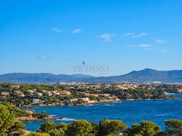Villa de 140 m2 avec vue mer panoramique à 450 m des plages