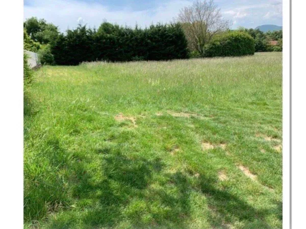 Terrain 828 m²