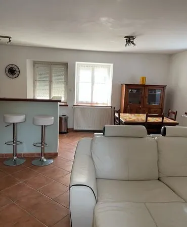 À louer maison de village mitoyenne