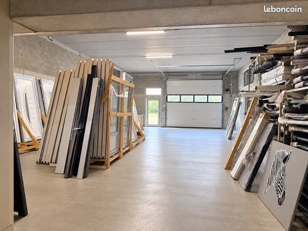 Location dépôt professionnel 200 m2 avec bureau