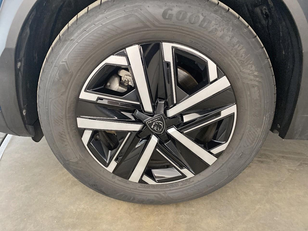 Peugeot 2008 hybrid 145 ch e-dcs6 style — photo 11