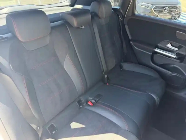 Mercedes Classe B 200 d amg line — photo 6