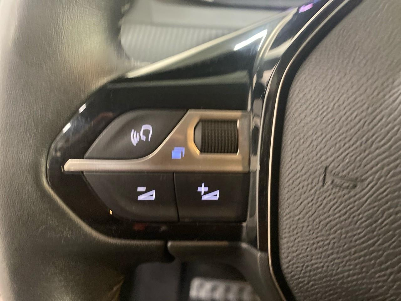 Peugeot 208 100 s&s bvm6 allure — photo 19