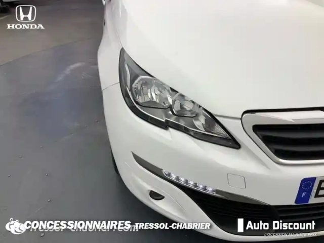 Peugeot 308 sw 1.6 bluehdi 120ch s&amp;s eat6 style — photo 14