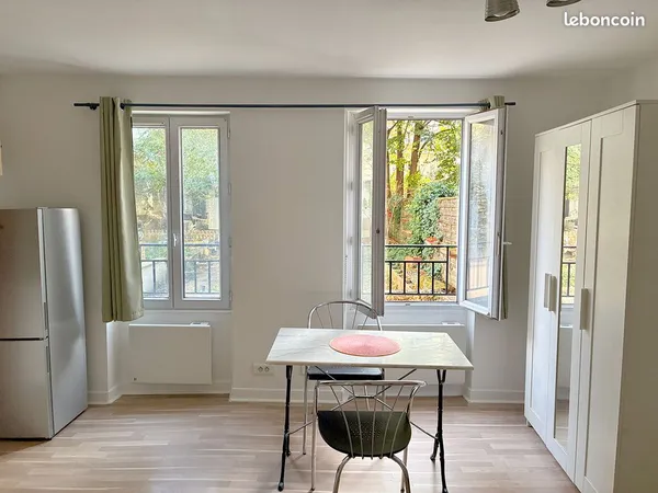 Studio meublé 18 m2 sur jardin centre ville