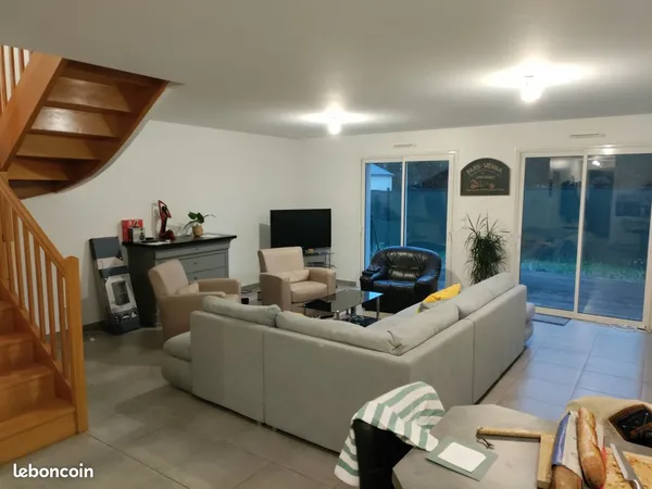 Maison 108m2 à louer dans quartier résidentiel calme, située dans une impasse