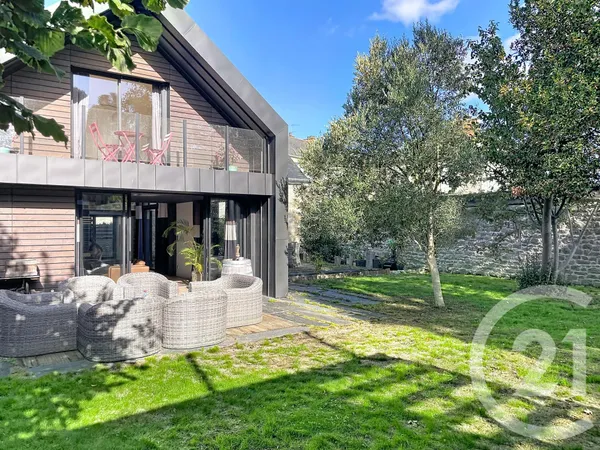 Maison 8 pièces 208 m²