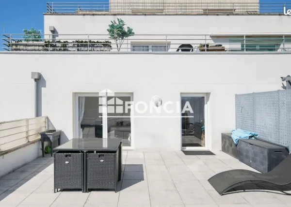 Superbe T3 de 63 m² avec terrasse de 42 m² en résidence standing