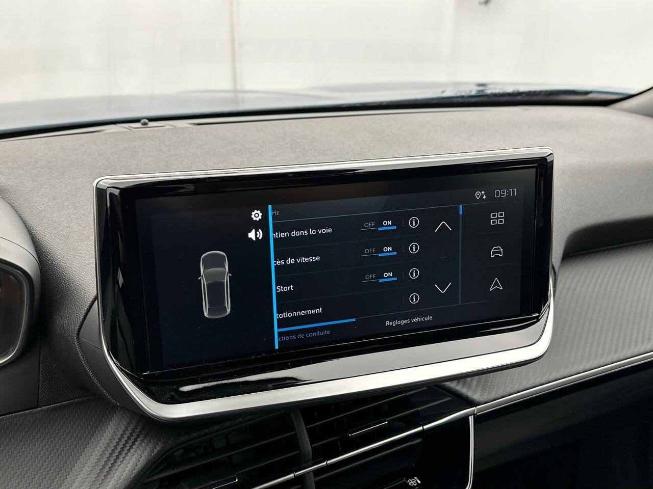 Peugeot 2008 hybrid 145 e-dcs6 style — photo 26