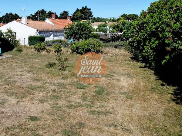 NOTRE DAME DE MONTS -TERRAIN HORS LOTISSEMENT -688m2