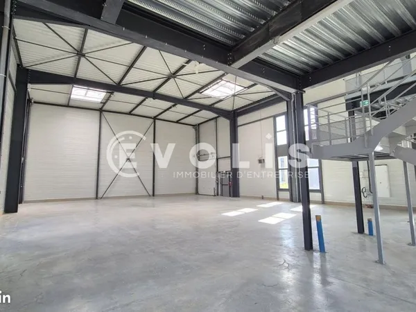 Bureau 477 m²