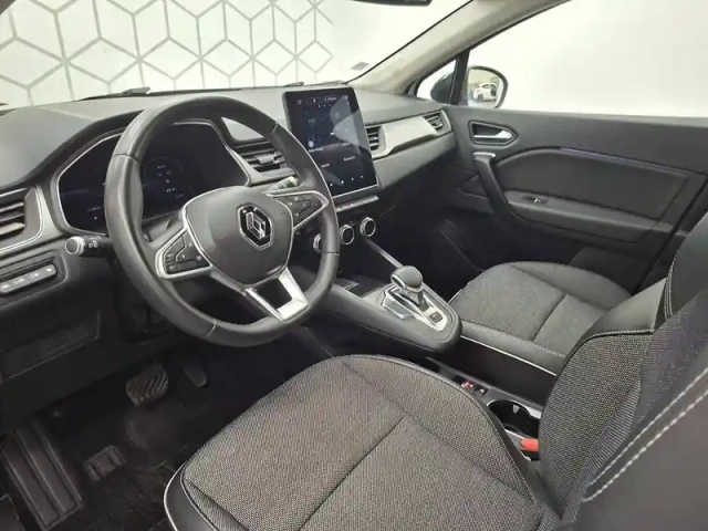 Renault Captur e-tech plug-in 160 — photo 10