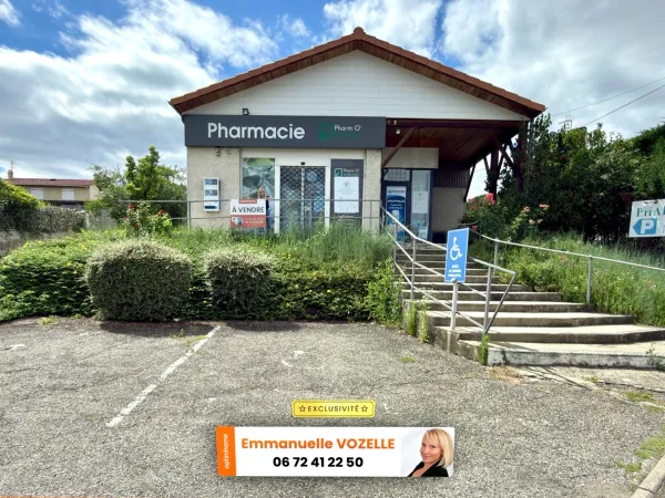 COURNON-D'AUVERGNE LOCAL COMMERCIAL 135 m² FORTE VISIBILITÉ ANCIENNE PHARMACIE