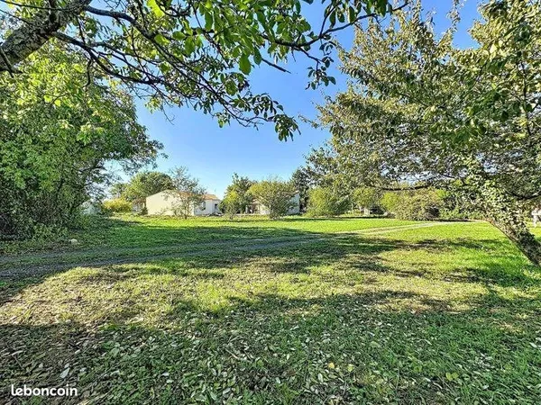 Terrain 700 m² Saint Mard