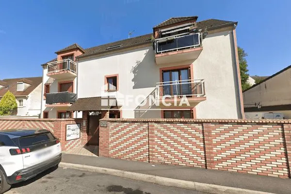 Garage et parking Location Le Thillay 75€
