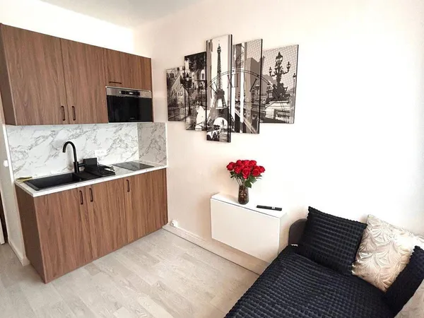 Studio 1 pièce 12 m²