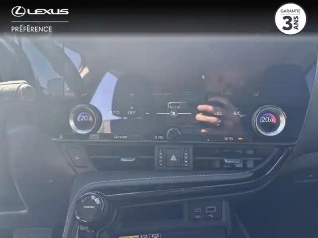 Lexus Nx 450h+ luxe 4wd — photo 11