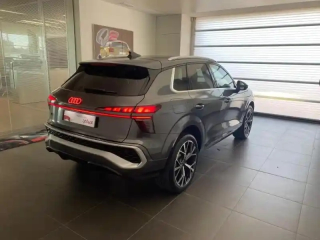 Audi Q3 1.5 e-hybrid 272ch s line s tronic 6 — photo 7