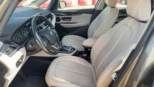 BMW Serie 2 Active Tourer 220i 192 Steptronic8 - Luxury – 2017 – 50313 km – Essence – Boîte Automatique — photo 36