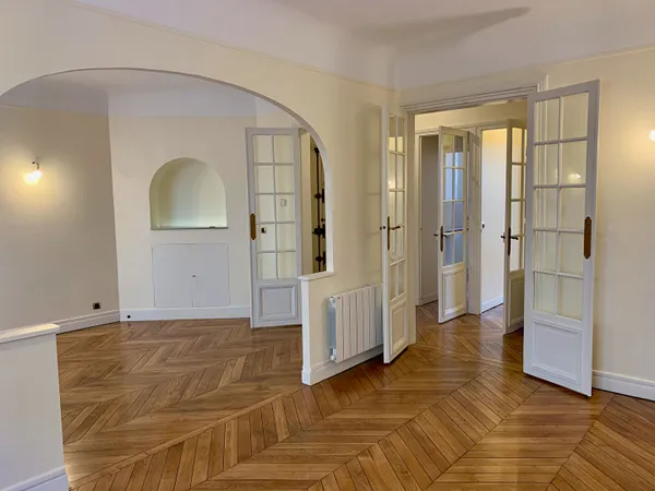 Appartement 2 pièces 64 m²