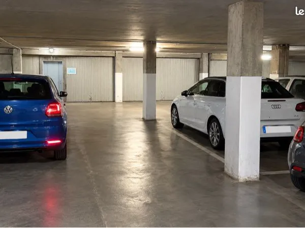 Vend place de parking souterrain clos fermé