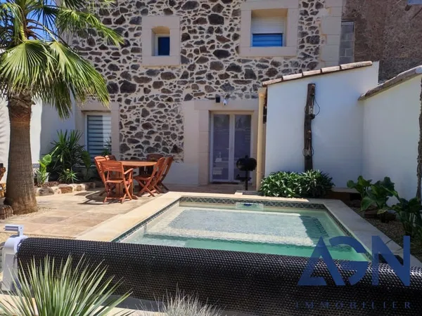 À VENDRE : MAISON DE 70M²AVEC PISCINE À AGDE