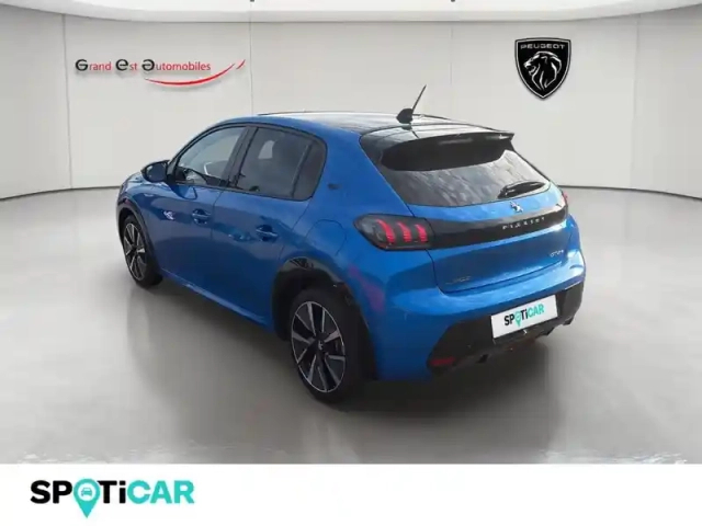 Peugeot 208 e- 136ch gt — photo 3