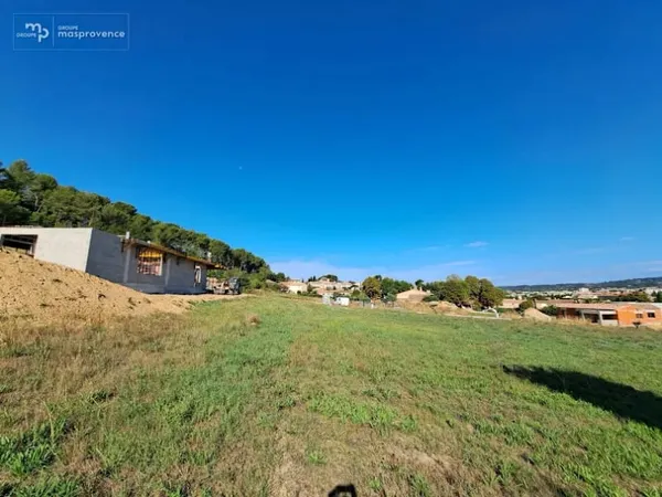 Terrain 1200 m²