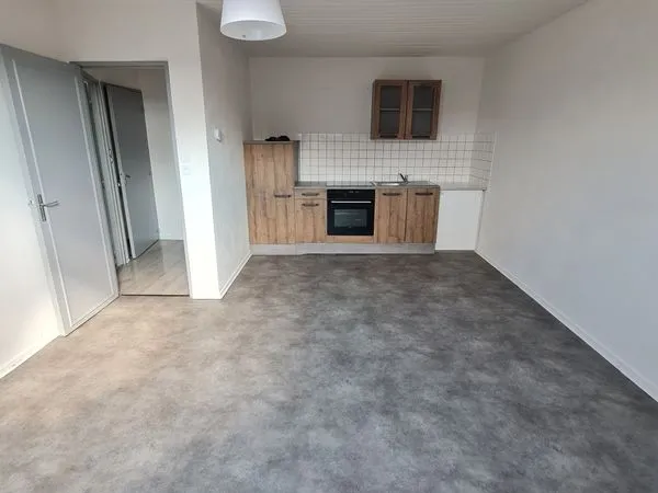 Appartement T2 dernier étage - 57 m² - Audincourt centre