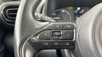 Toyota Yaris 116h Dynamic 5p MY22 — photo 24