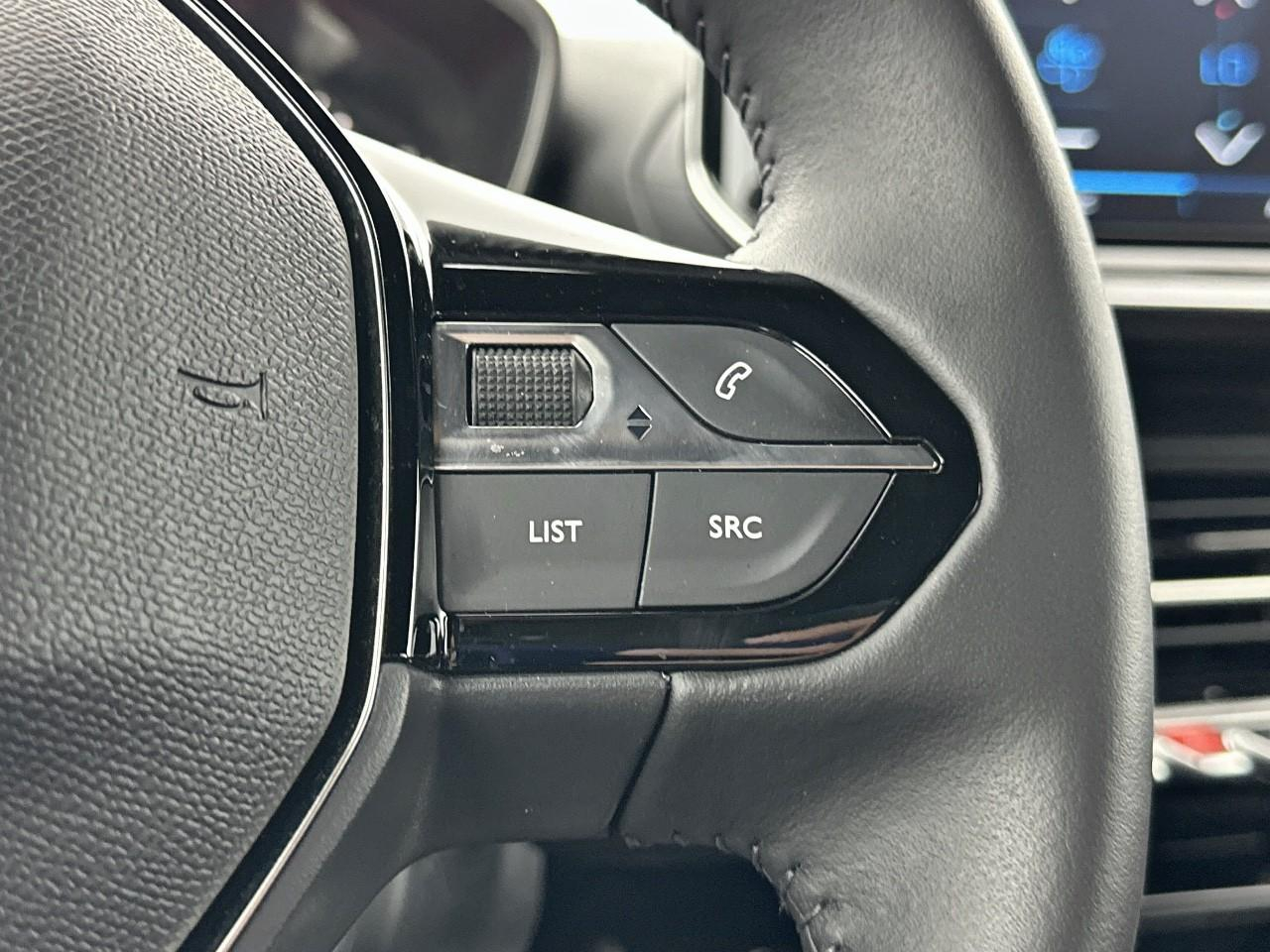 Peugeot 2008 100 s&s bvm6 style — photo 19