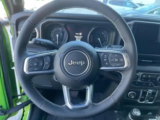 Jeep Wrangler unlimited 2.0 t 380ch 4xe sahara command trac — photo 25