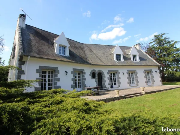 Maison 9 pièces 200 m²