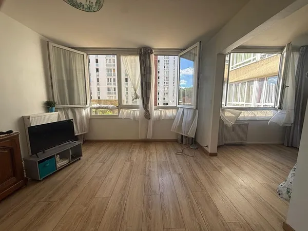 Appartement Aubervilliers 4 pièces 72.32 m2