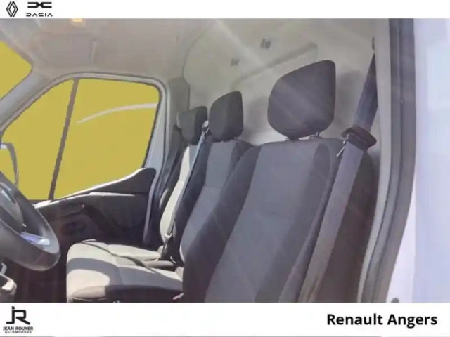 Renault Master fg f3500 l2h2 2.3 blue dci 110ch confort - 16990? ht — photo 3