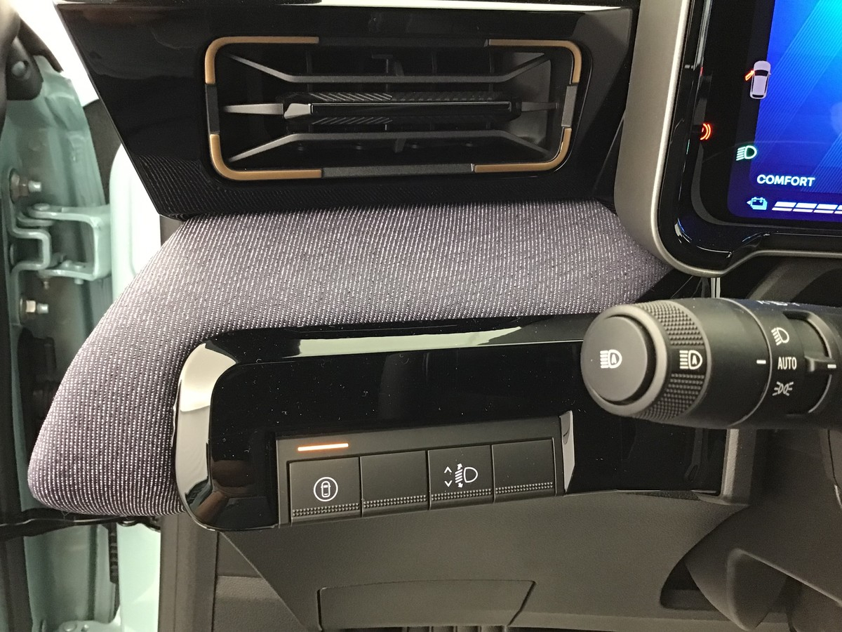 Renault R4 — photo 24